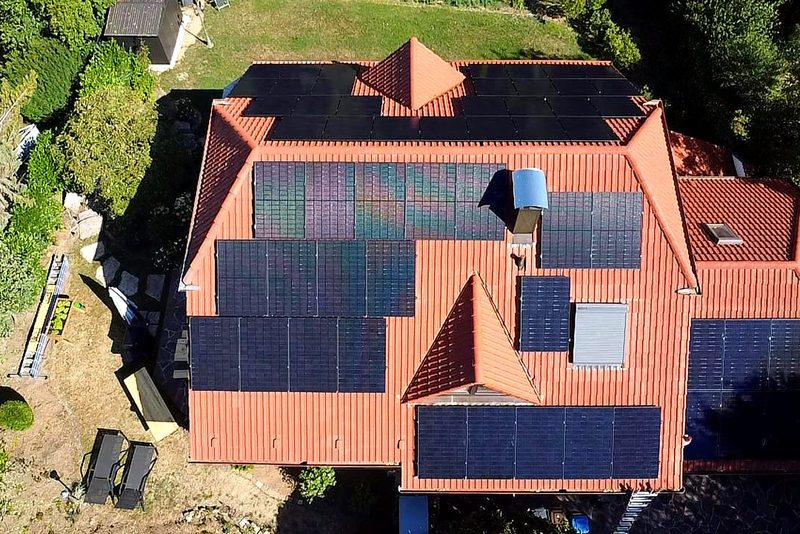 Photovoltaikanlage: Verwinkeltes Dach